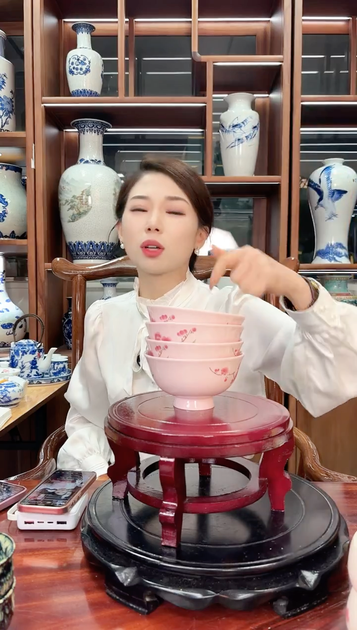 A47景德镇红稀稀翠竹红梅饭碗四只