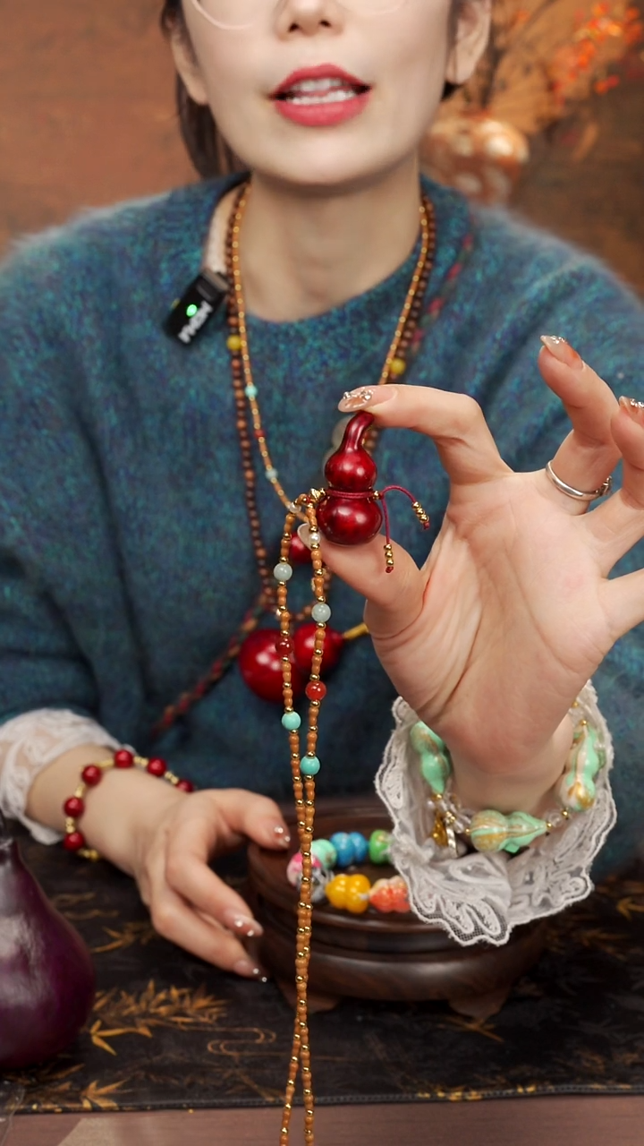 147--大漆脖挂小葫芦---238