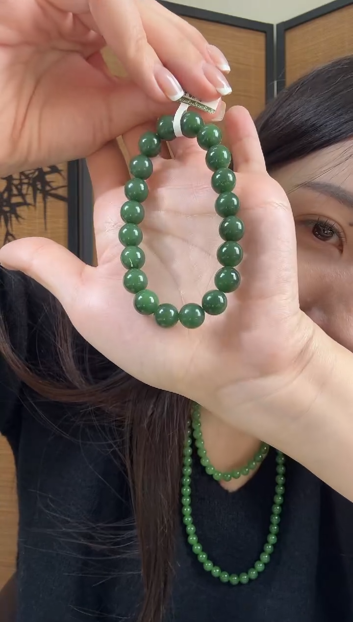颈饰未镶嵌和田玉（碧玉）10菠菜肉底无矿单圈