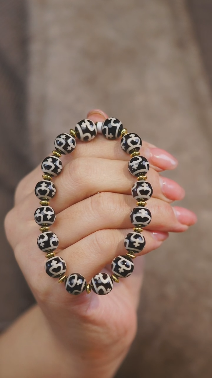 【闪购商品】玛瑙/玉髓手串未镶嵌多样性发其一