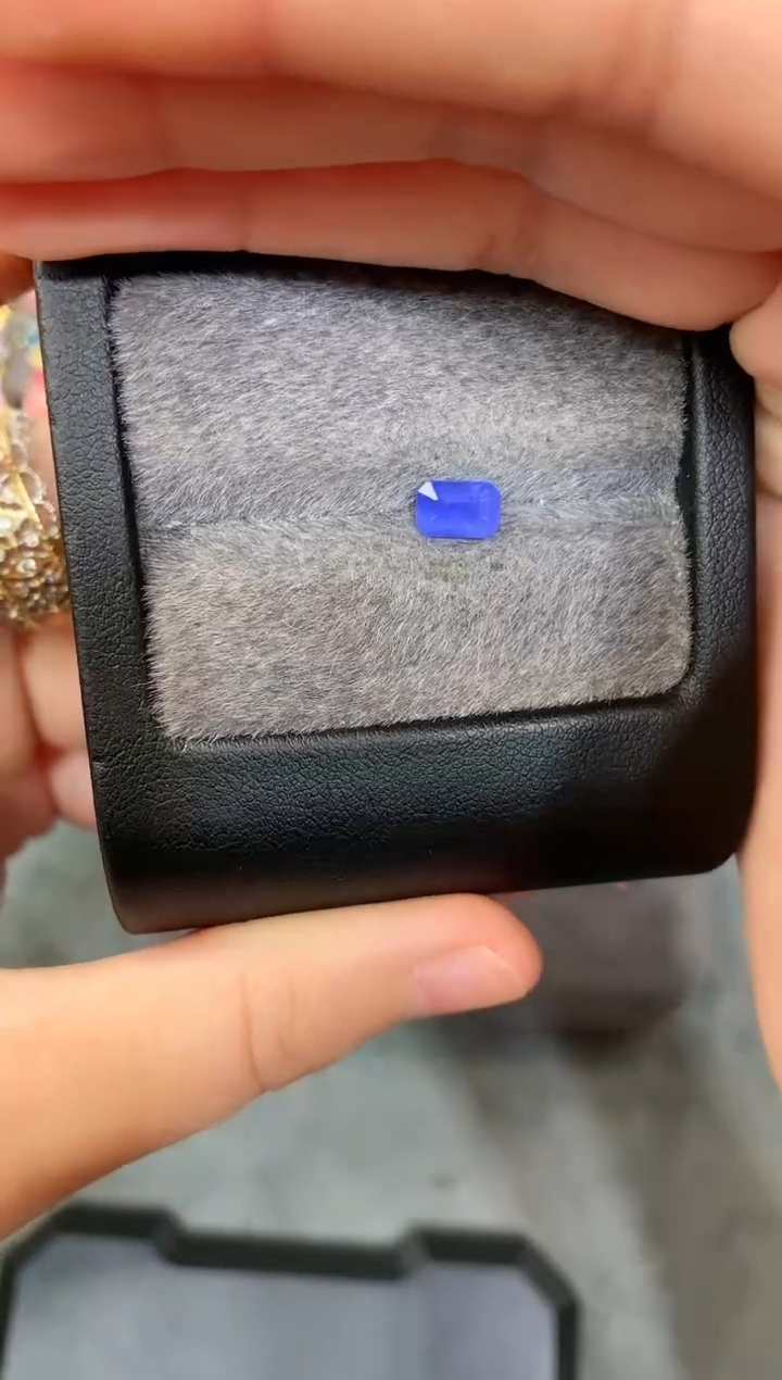 【闪购商品】定制蓝宝石裸石未镶嵌八角 蓝宝石 1.12ct