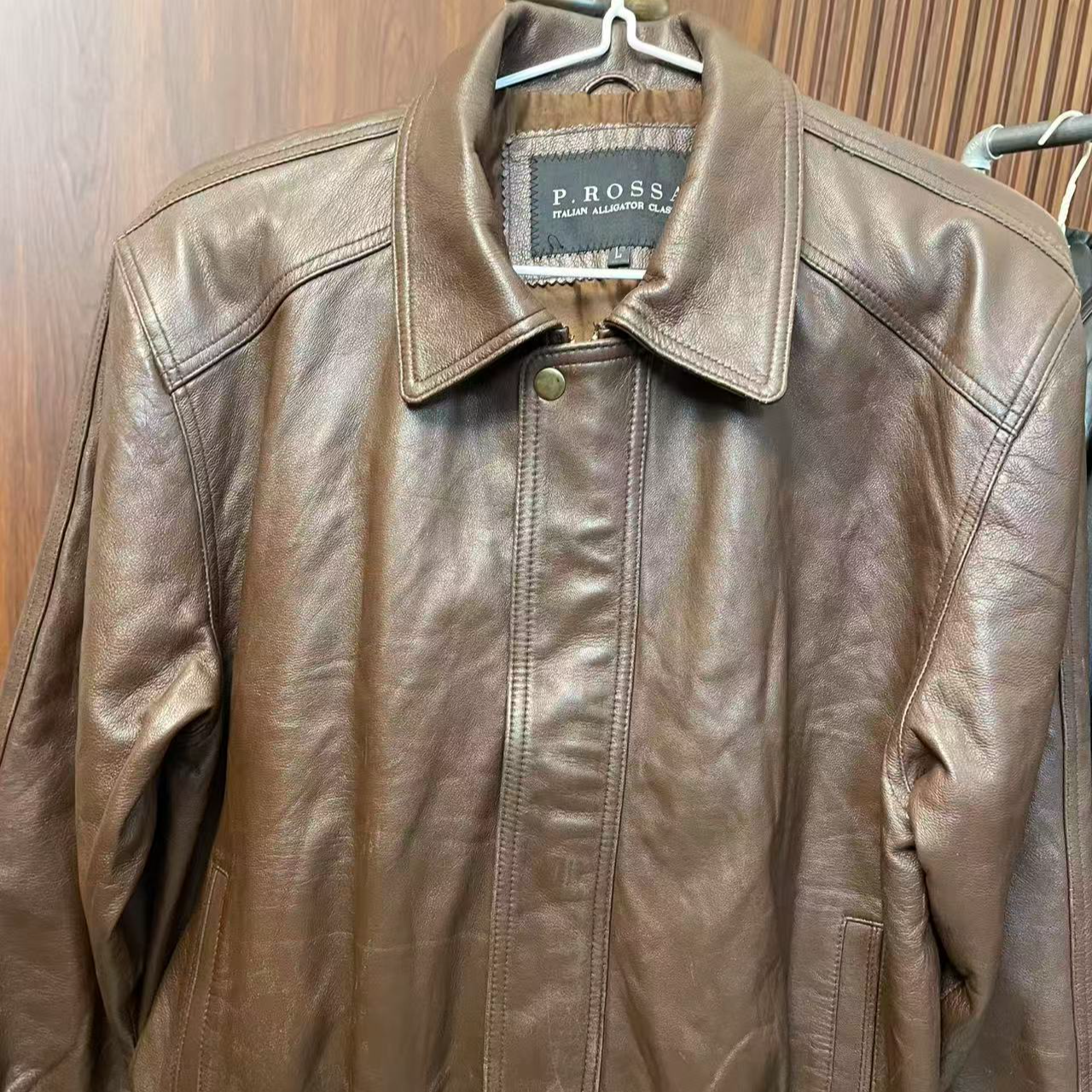 男士精品真皮夹克款单外套介意勿拍不退不换款式随机发