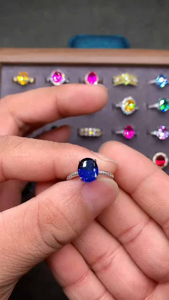 【闪购商品】蓝宝石戒指银S925镶嵌......