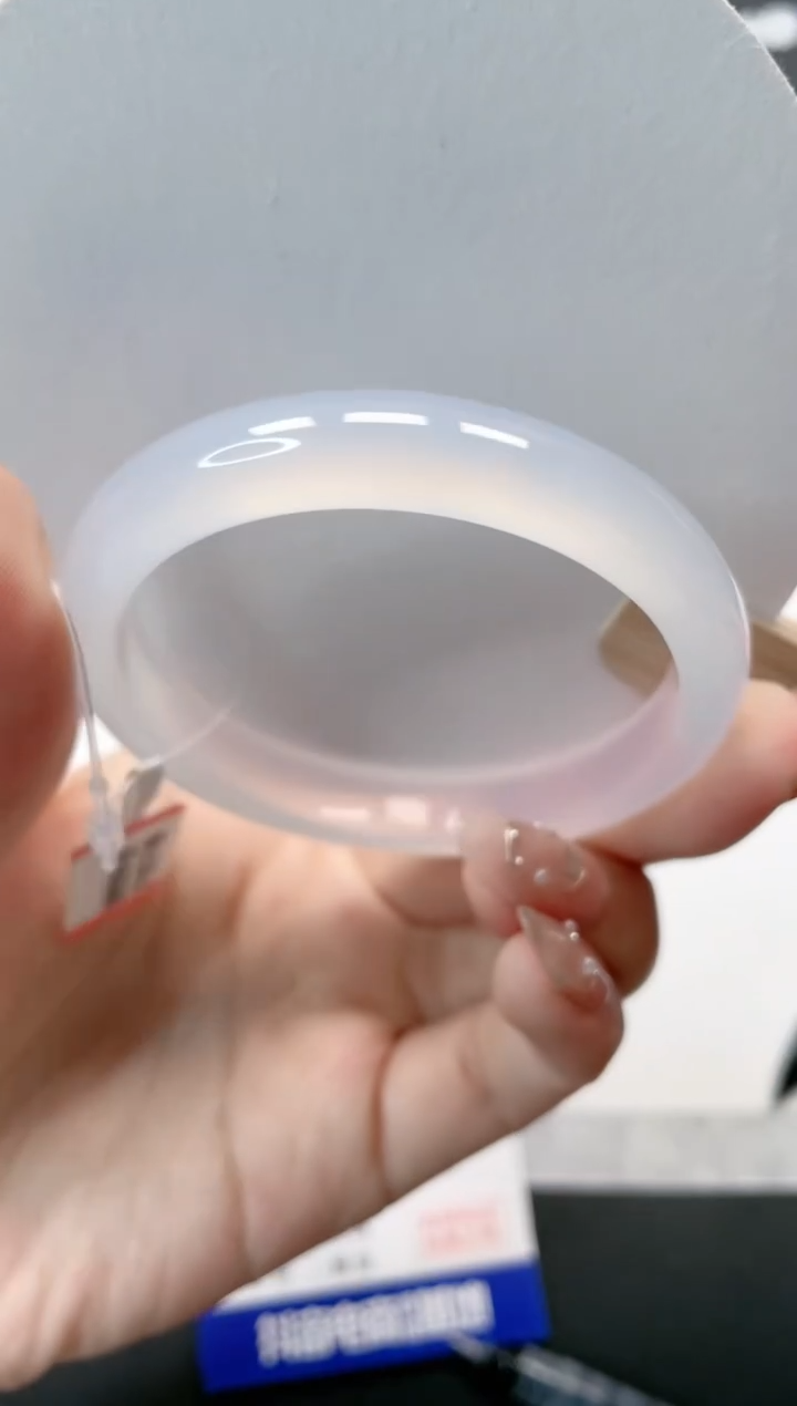 【闪购商品】石英质玉手镯未镶嵌179-54