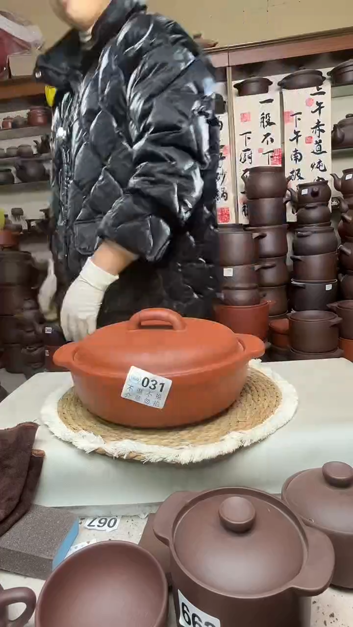 宜兴紫砂微瑕2.5升时来运转朱泥031