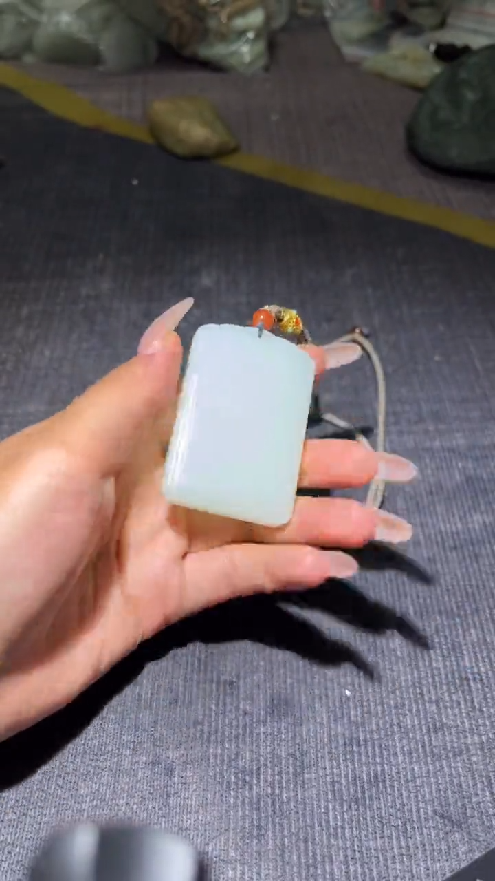 颈饰未镶嵌和田玉和田玉吊坠