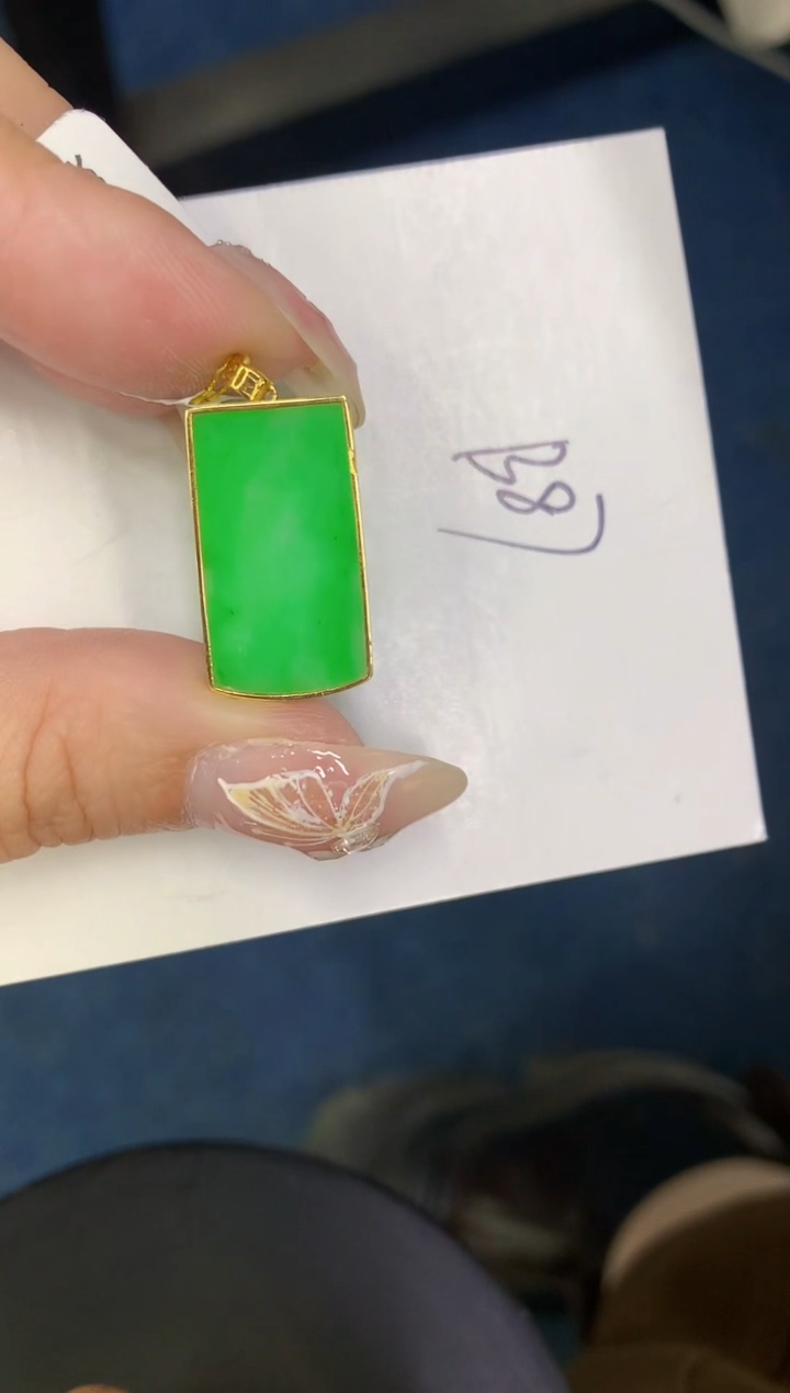 【闪购商品】翡翠颈饰18K金镶嵌0000000000