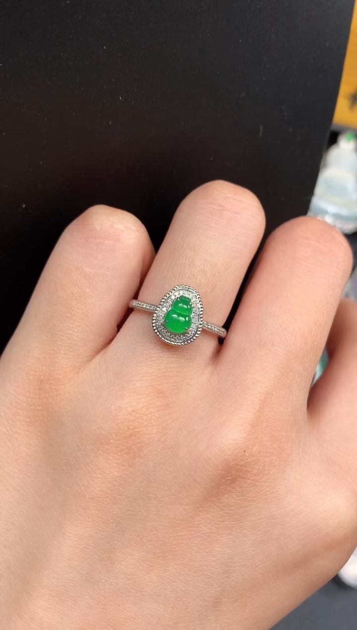 【闪购商品】翡翠颈饰18K金镶嵌葫芦戒指1545