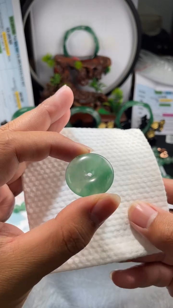 【闪购商品】石英质玉吊坠(不含链)未镶嵌非洲翠