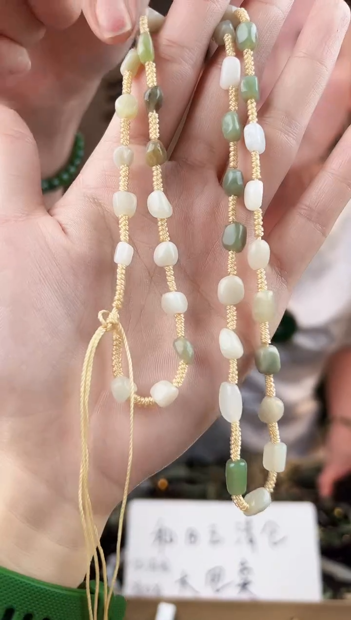 颈饰未镶嵌和田玉拍一发一，多样性发货