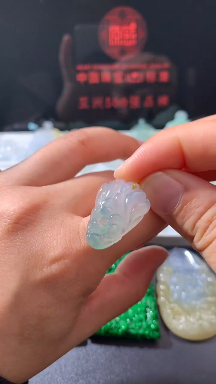 未镶嵌定制翡翠        