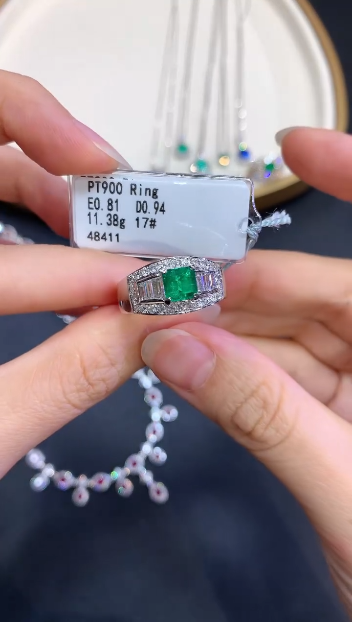 定制祖母绿戒指铂Pt850镶嵌S970|23800