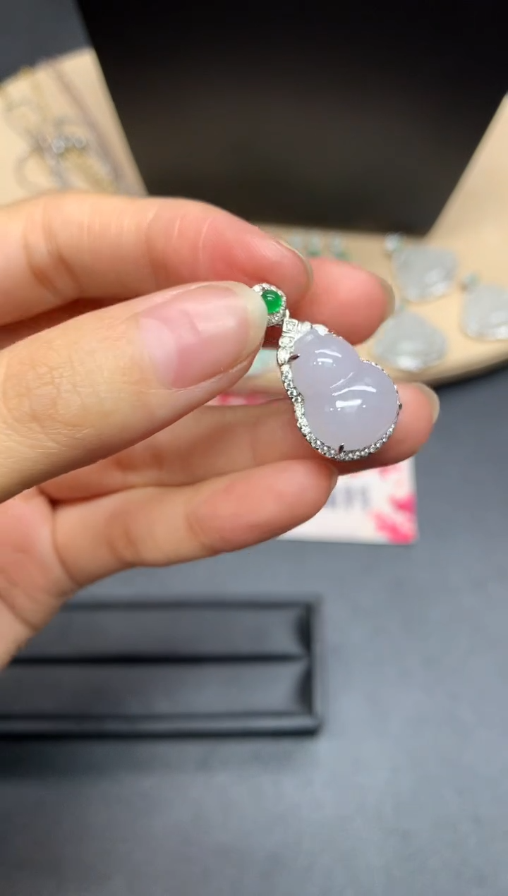 【闪购商品】翡翠吊坠(不含链)银S925镶嵌葫芦【多样性发其一】