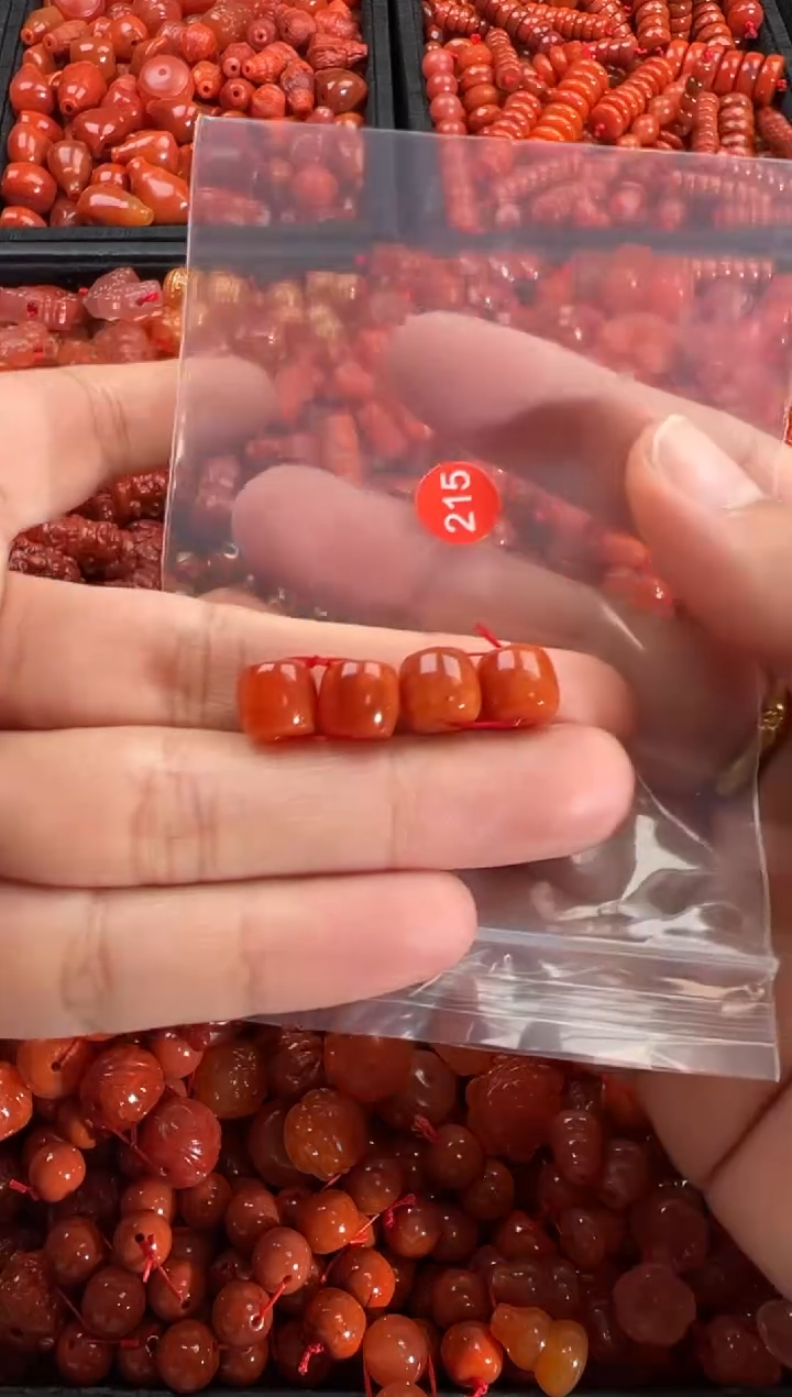 【闪购商品】南红玛瑙颈饰未镶嵌1