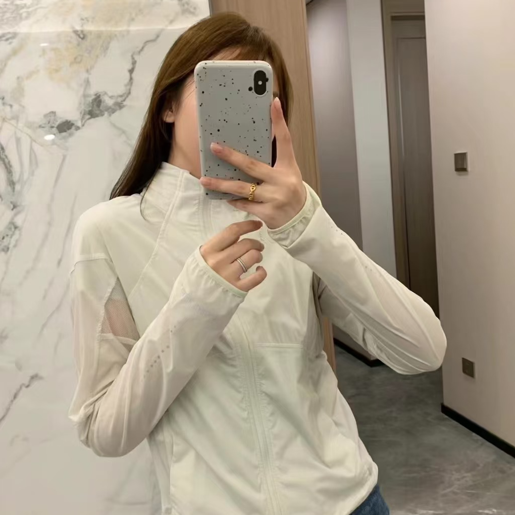 lululemon/露露乐蒙Classic-fit Ventilated Running透气轻薄外套