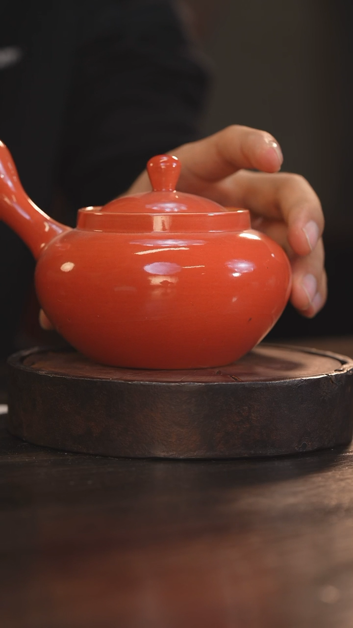 【闪购商品】杯35柴房陶瓷丨红色侧把煮茶壶