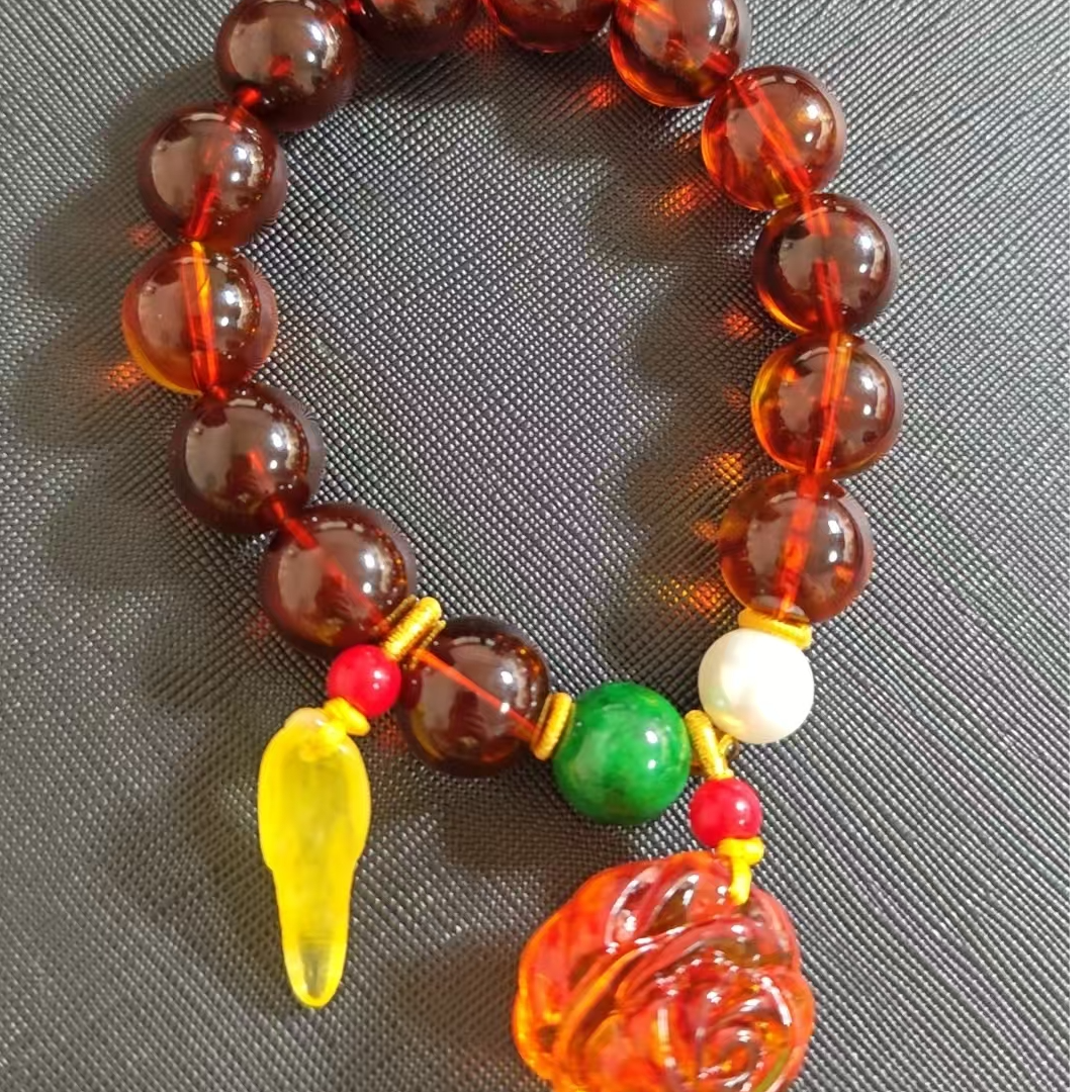 a时尚百搭琥珀手串