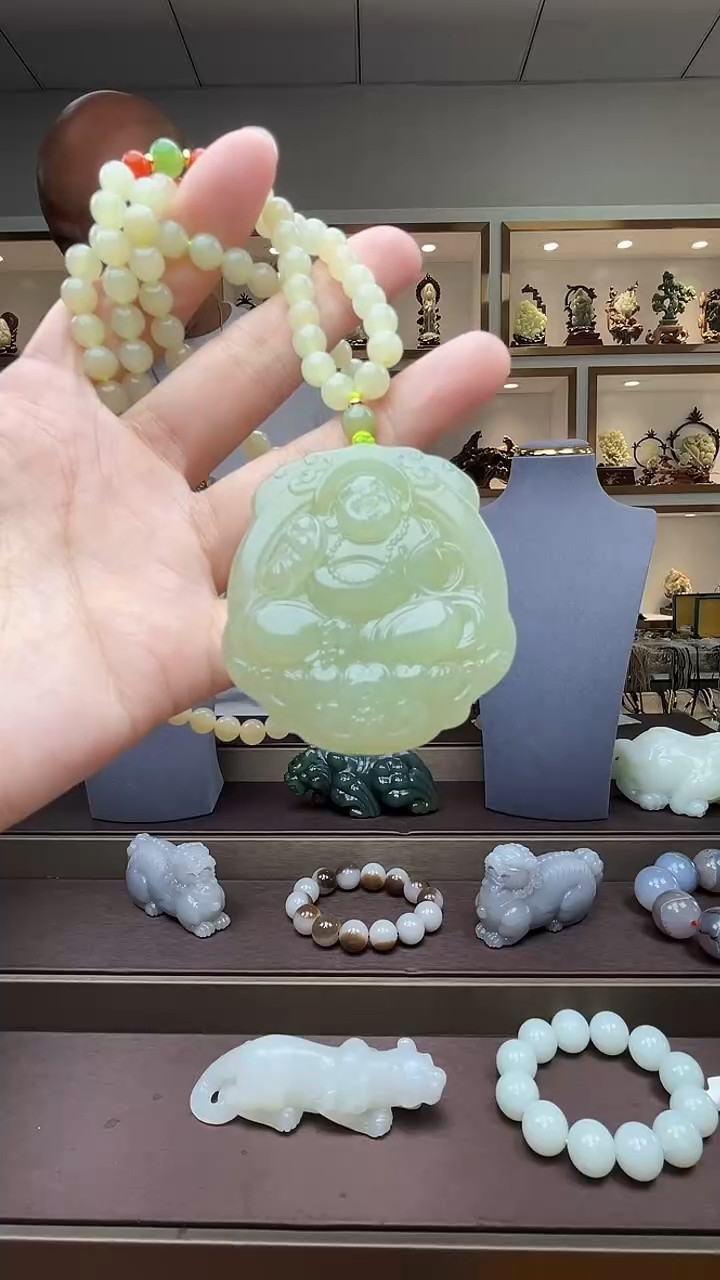 和田玉未镶嵌颈饰苏