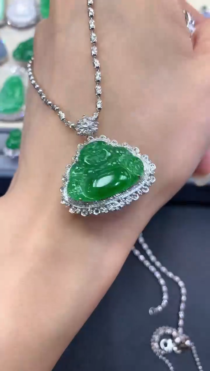 【闪购商品】翡翠吊坠(不含链)18K金镶嵌a116        