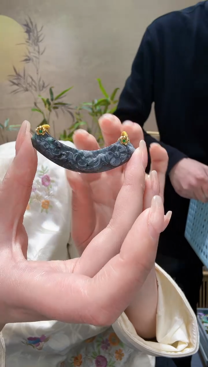 【闪购商品】翡翠颈饰未镶嵌吊坠