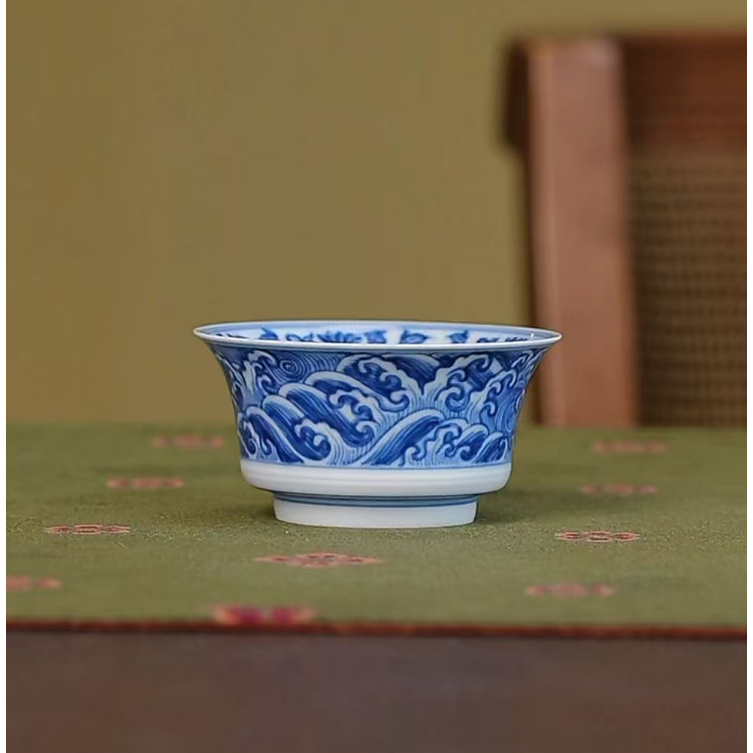 【小乔赏瓷】望月怀古外海水内花果马蹄杯（小）wyhg1048