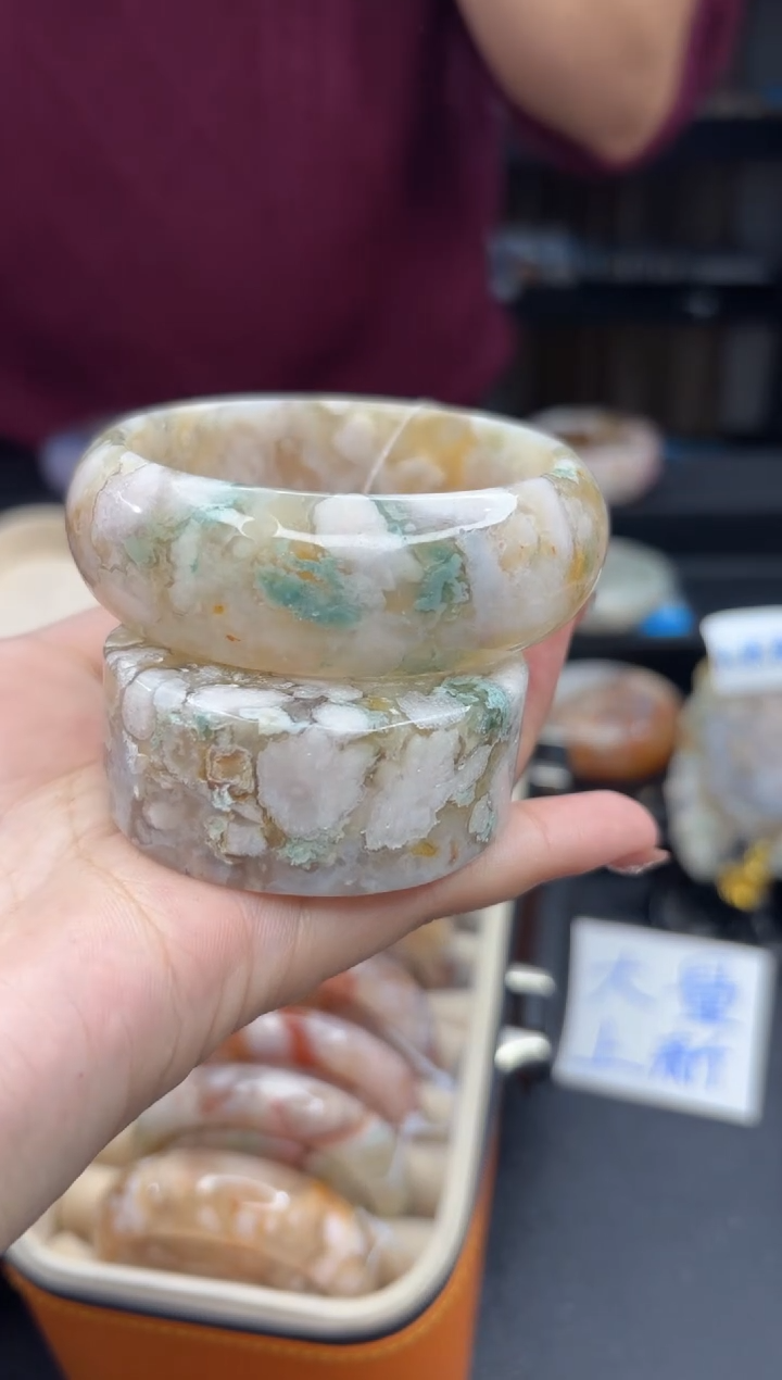 【闪购商品】石英质玉手镯未镶嵌1005（57圈赠送镯心）