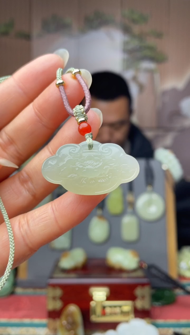 颈饰未镶嵌和田玉拍一发一