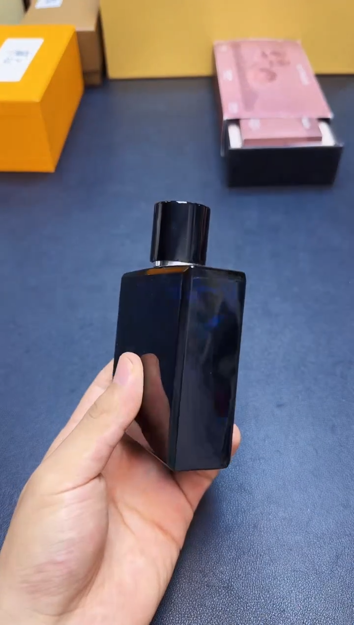 瓷片全新正品一件不留@@WE802