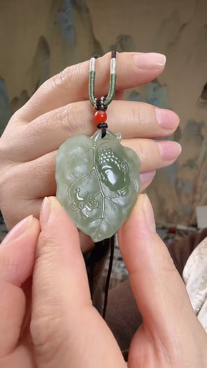 颈饰未镶嵌和田玉.翠色