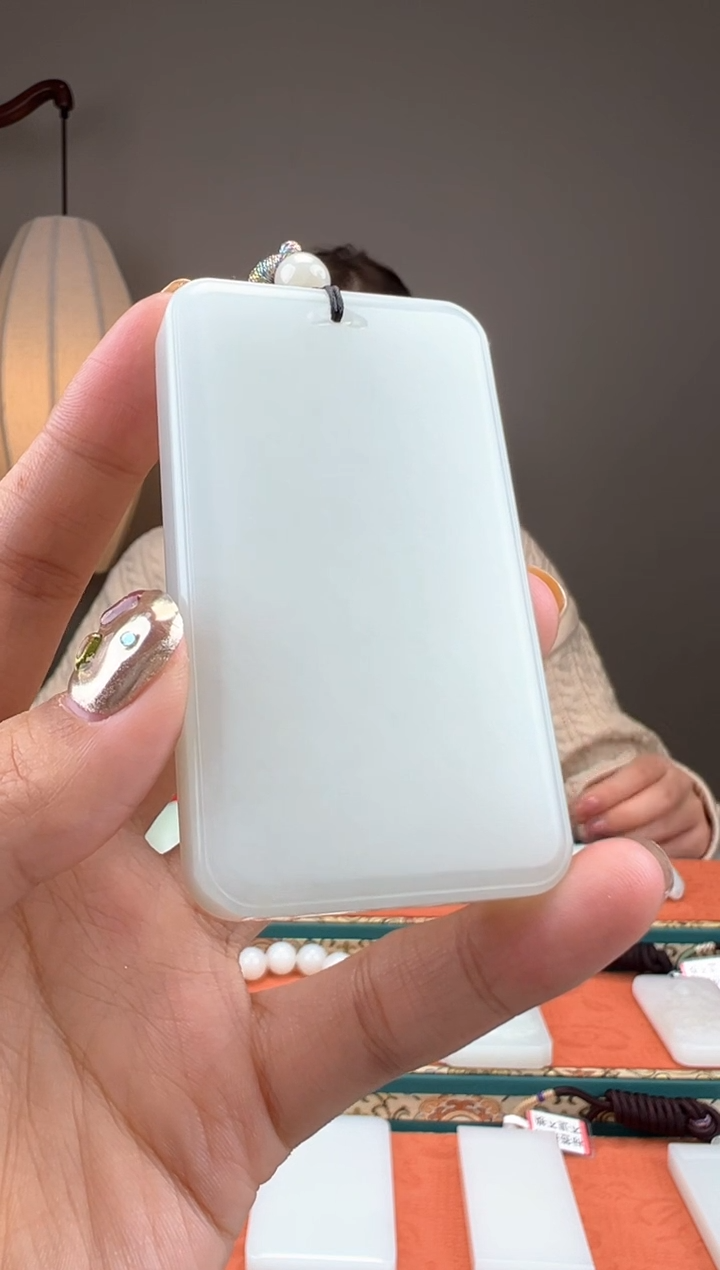 【闪购商品】和田玉颈饰未镶嵌1