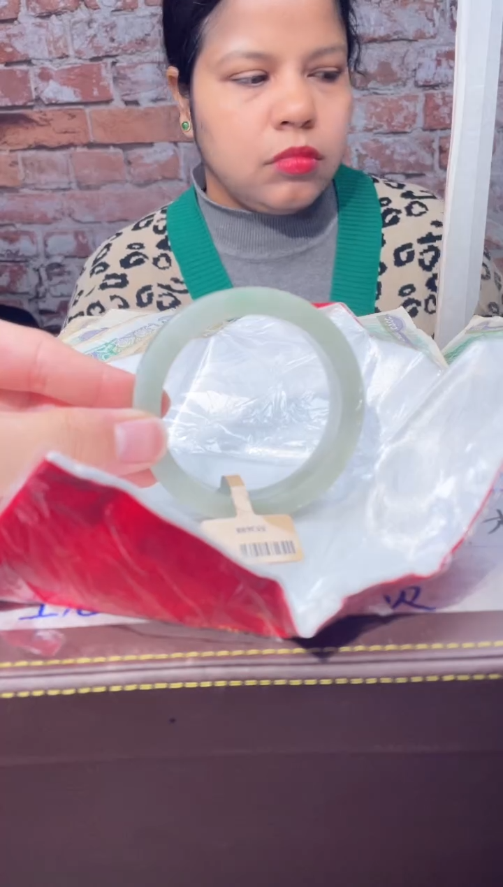 【闪购商品】定制翡翠手镯未镶嵌发一件/DDI00980