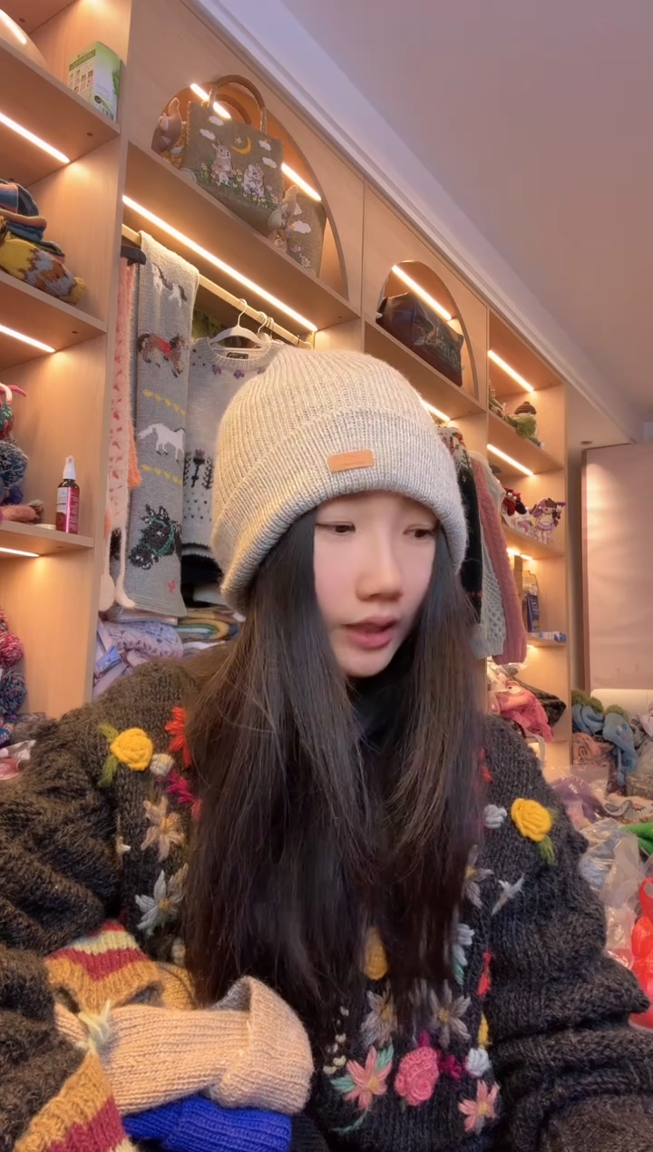 羊毛纯色浅灰冷帽