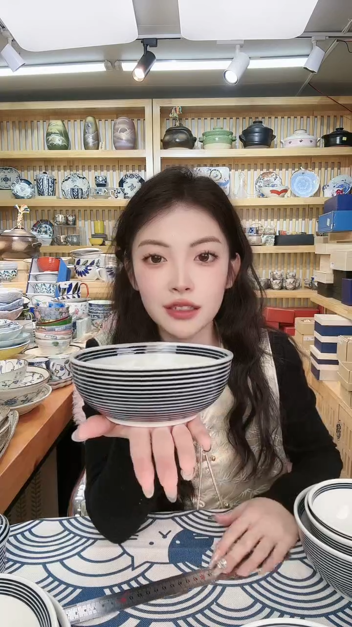 【闪购商品】盘蓝驹16cm加厚钵进口一个