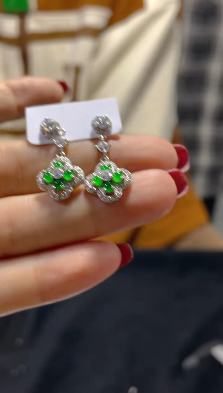 【闪购商品】翡翠耳饰未镶嵌天然A货翡翠假一罚四（多样性发货）