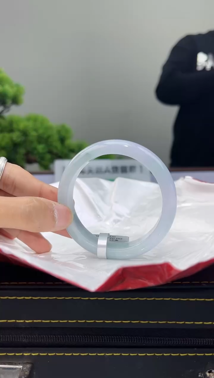 【闪购商品】翡翠手镯未镶嵌手镯18