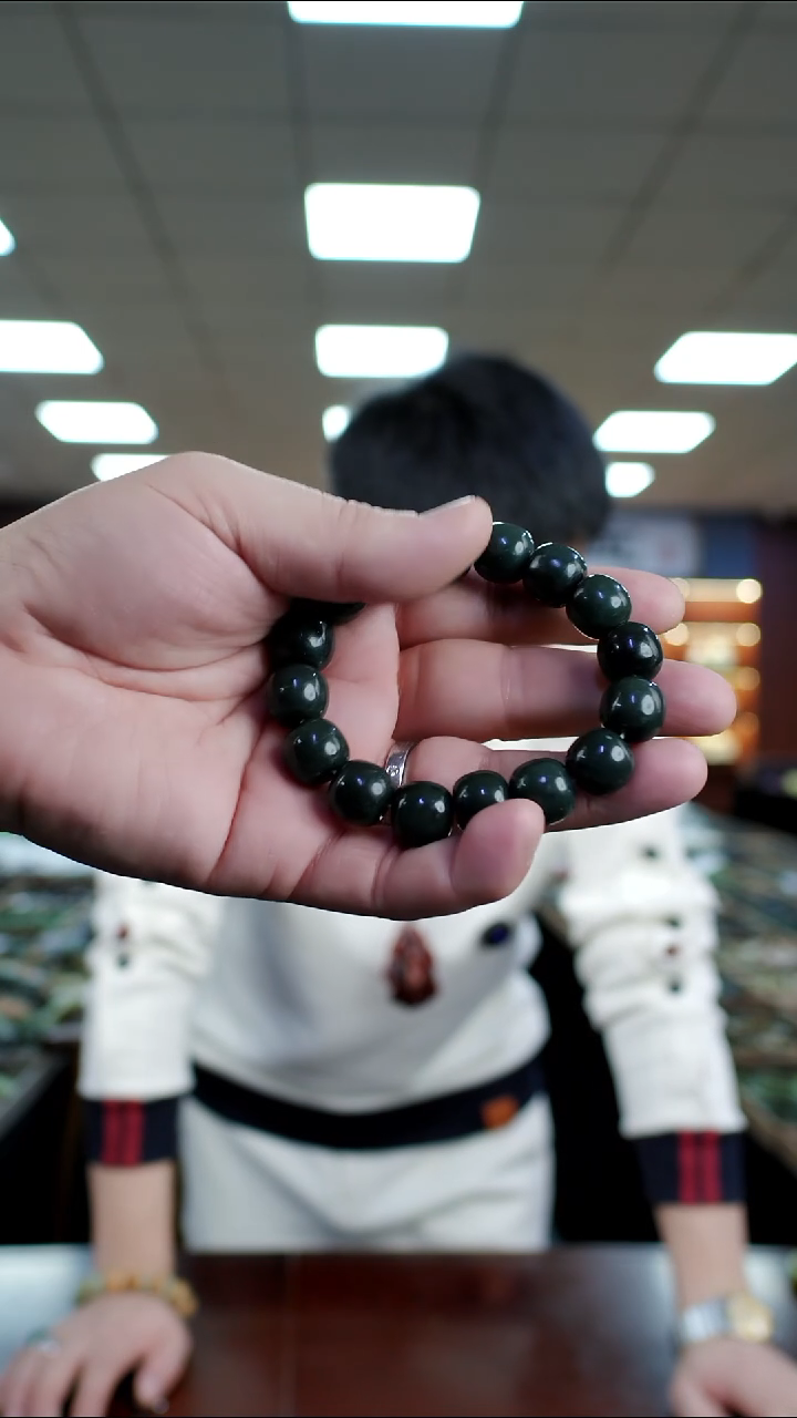 未镶嵌手链透闪石质玉14