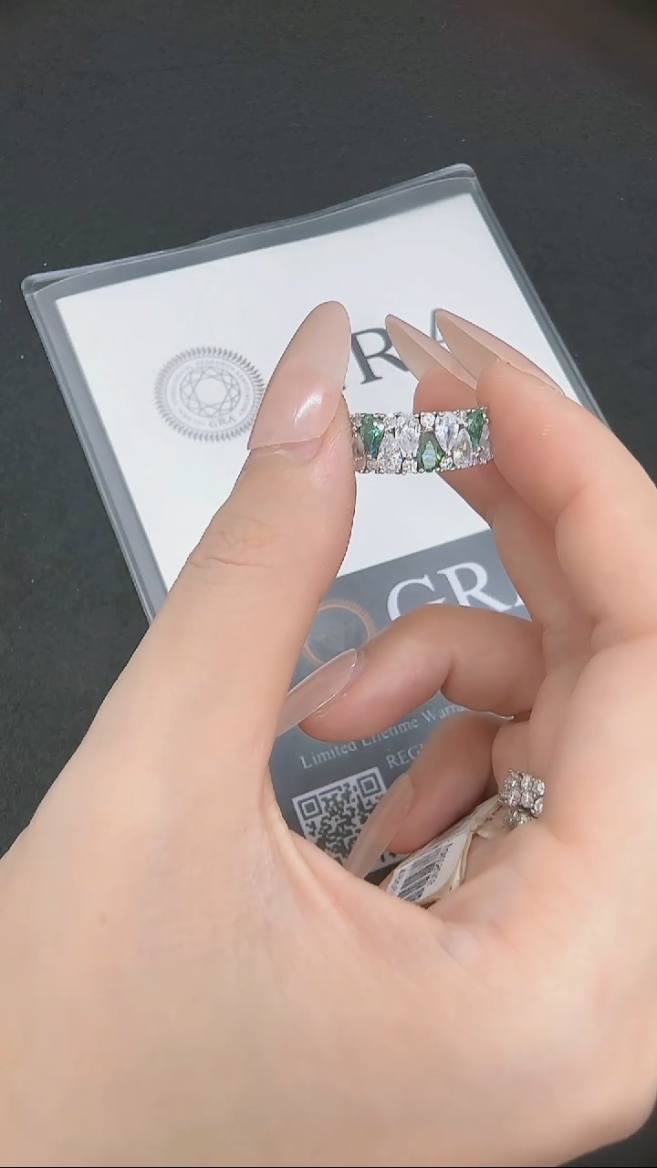 合成碳硅石925银莫桑 九晶排戒MSR.340G