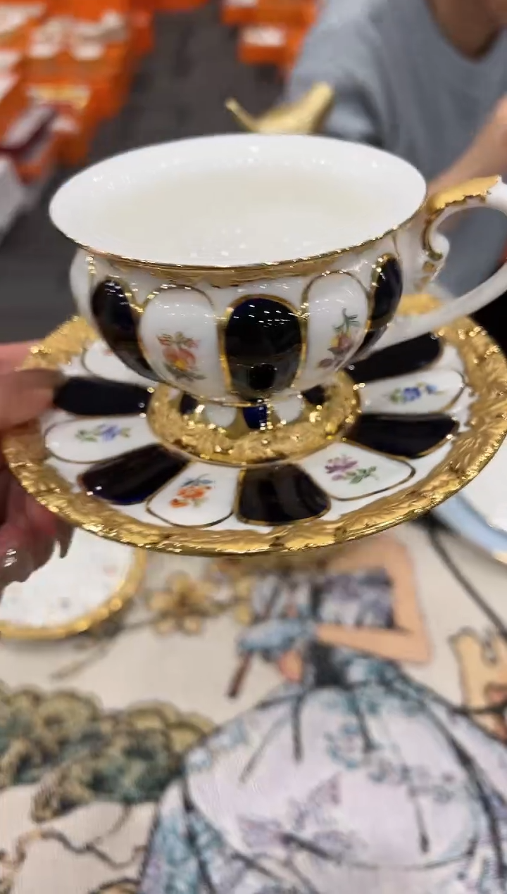 【闪购商品】杯H304--------------