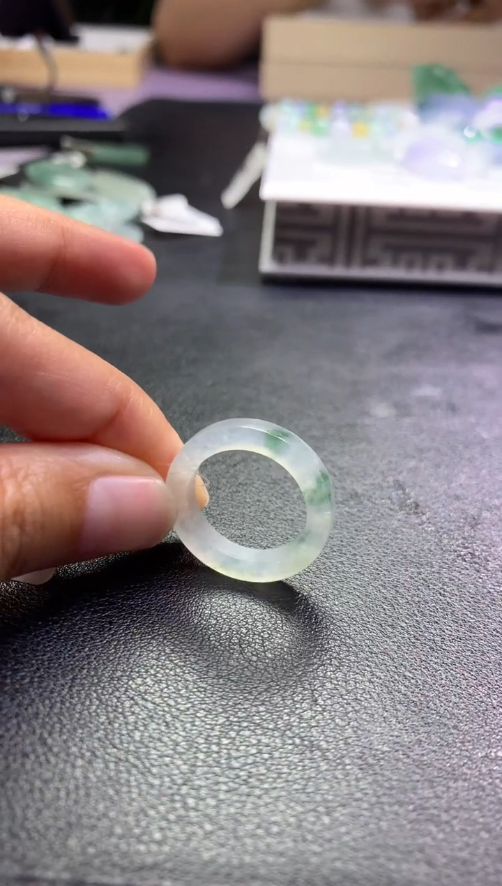定制翡翠未镶嵌毛货