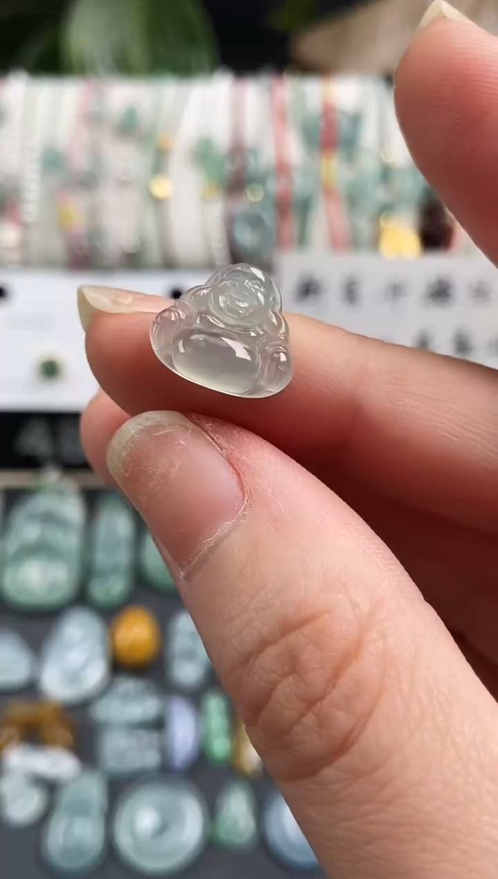 【闪购商品】翡翠吊坠(不含链)未镶嵌佛公