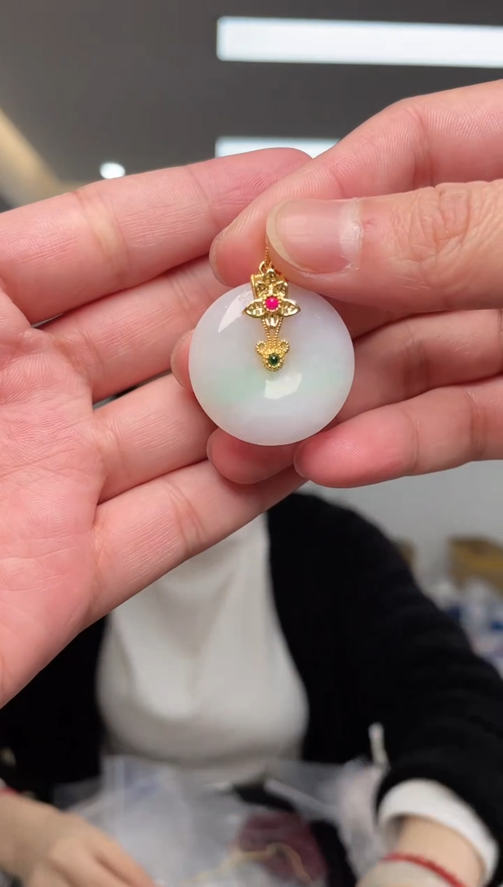 【闪购商品】翡翠吊坠(不含链)18K金镶嵌（多样性单个发货）