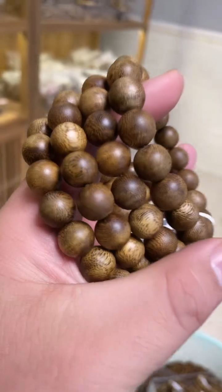 【闪购商品】沉香手串莺歌绿圆珠单圈1.2+多样性发其一