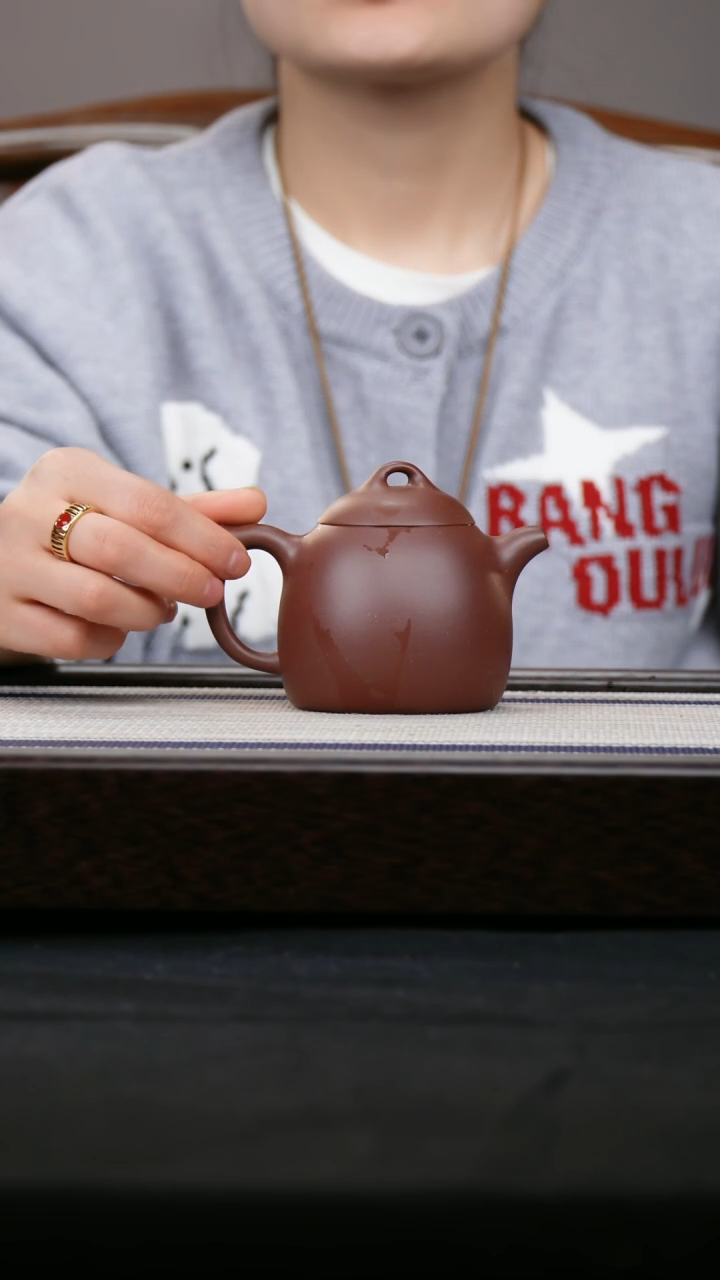 【闪购商品】紫砂茶壶三号井底槽青 秦权壶