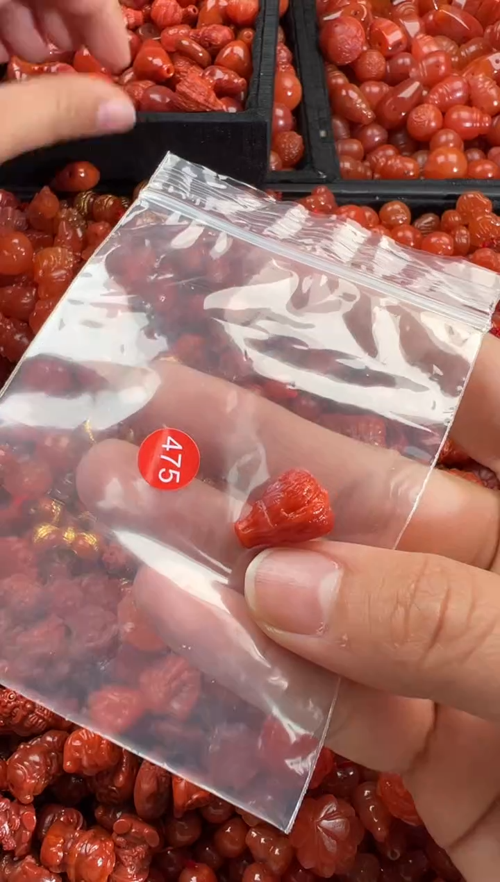 【闪购商品】南红玛瑙颈饰未镶嵌1