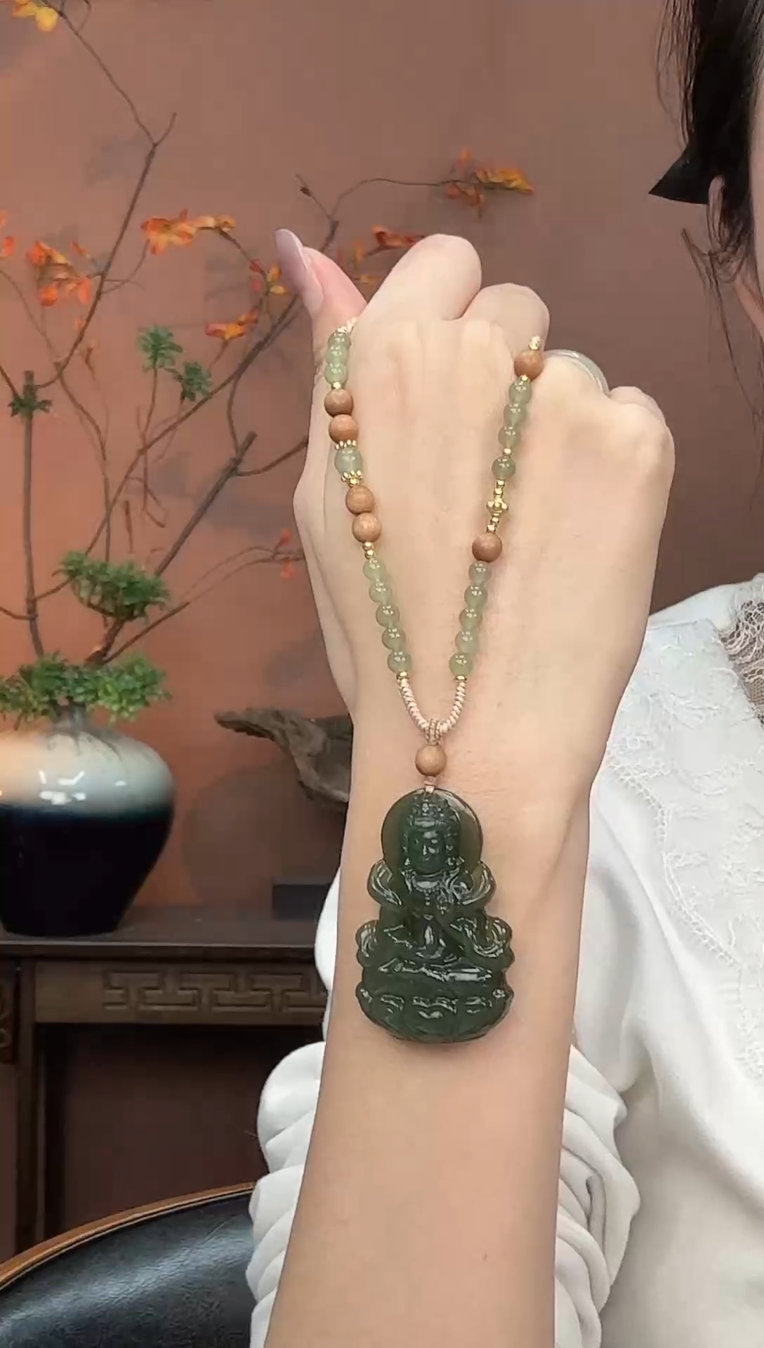 吊坠(赠链)未镶嵌和田玉卡50mm手雕厚装观音一件