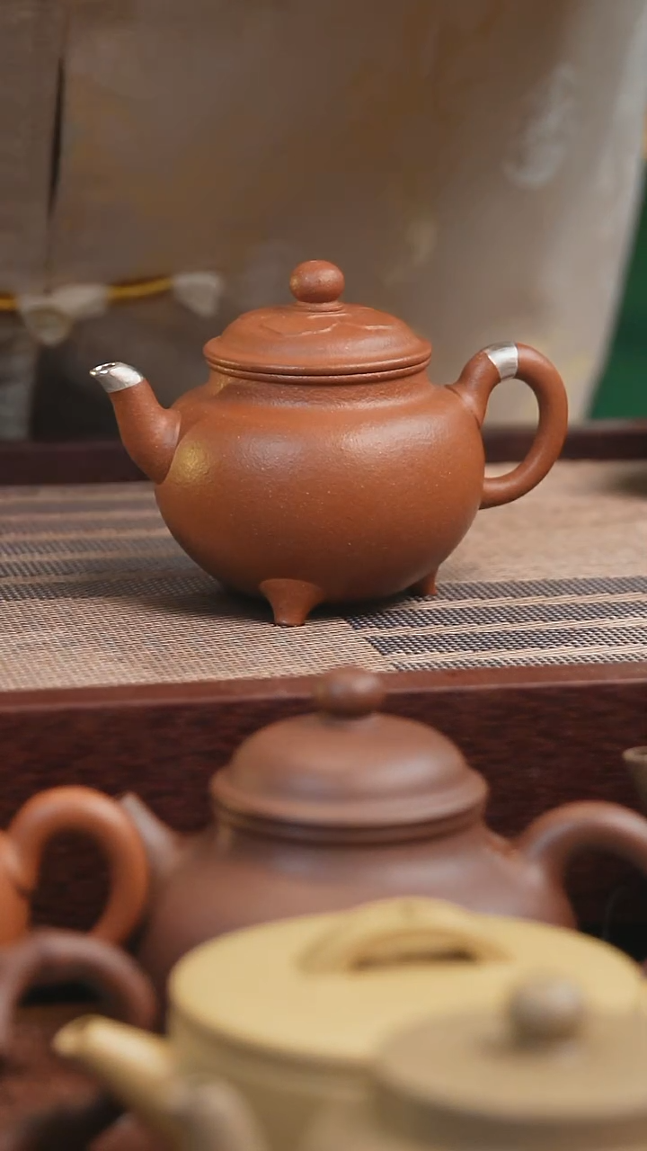 【闪购商品】紫砂茶壶红降坡三足如意大彬