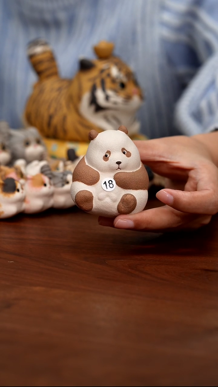 紫砂摆件微瑕熊猫