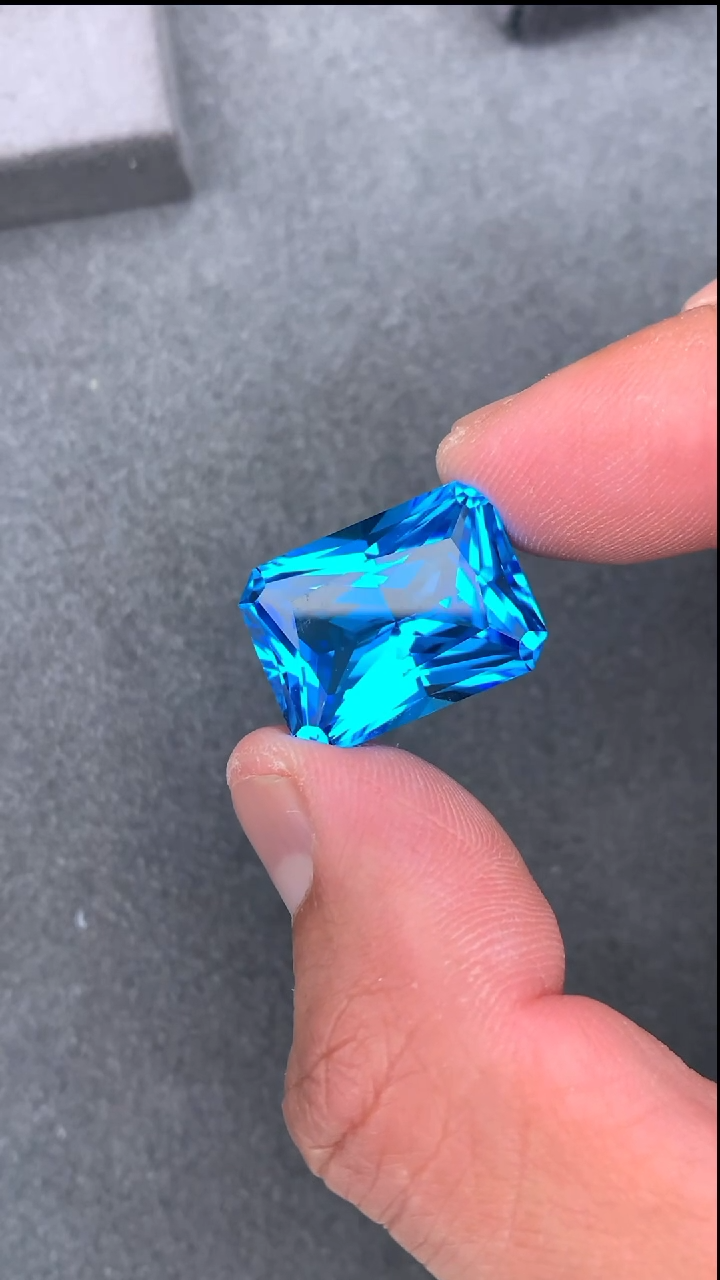 【闪购商品】托帕石裸石未镶嵌30.63克拉
