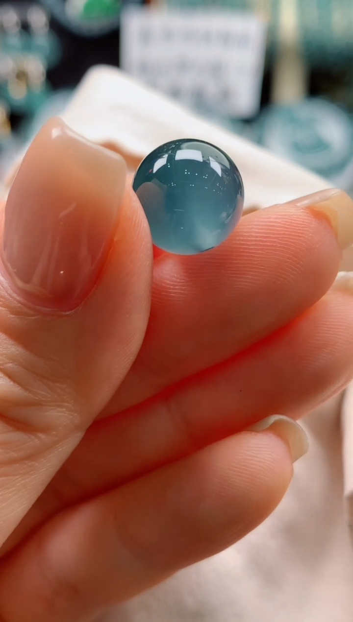 翡翠未镶嵌颈饰0683350718（卡十二左右298）