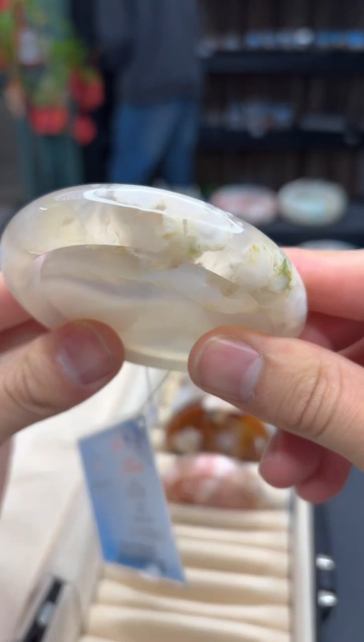 【闪购商品】石英质玉手镯未镶嵌107（61圈赠送镯心）